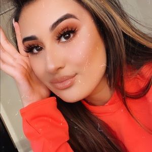 Meet your Posher, Eva